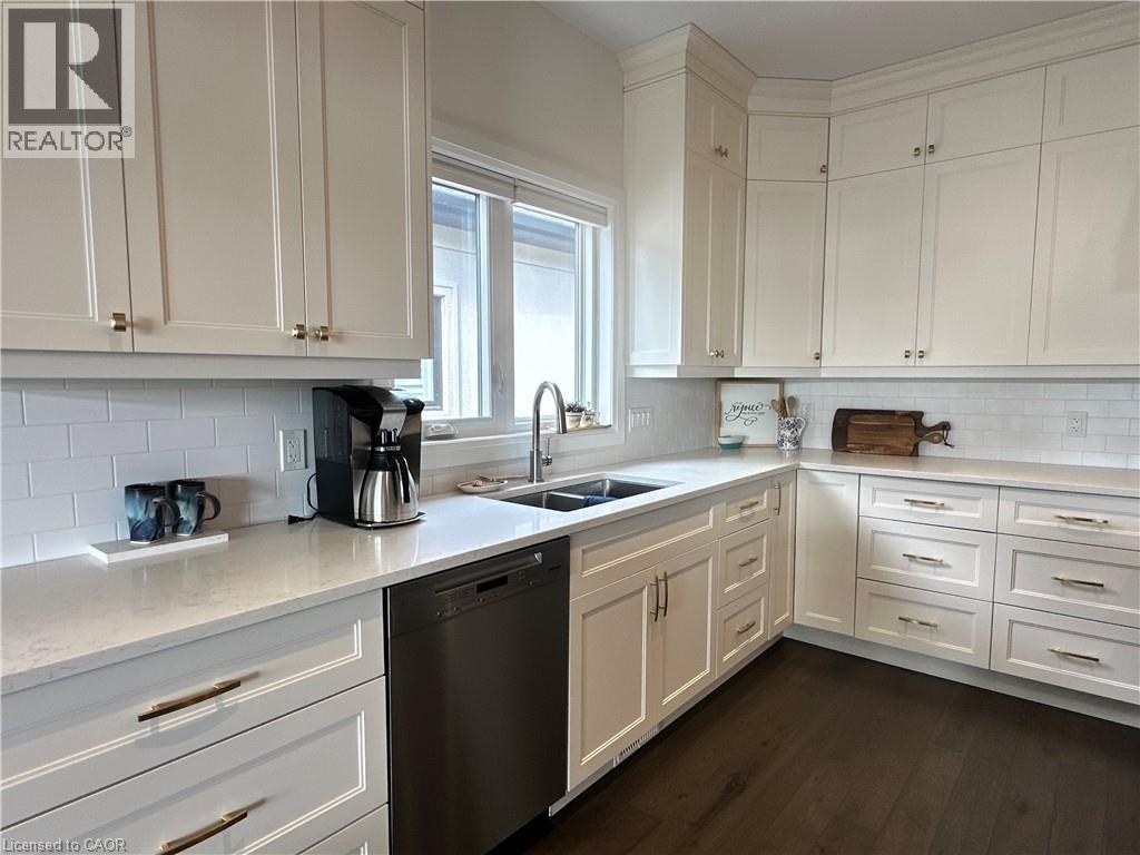 215 Main Street W, Dunnville, Ontario  N1A 1W2 - Photo 19 - 40780811