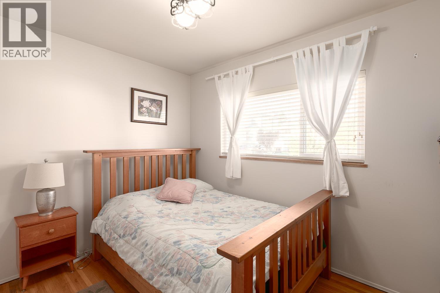 6465 Dawson Street, Burnaby, British Columbia  V5B 2W7 - Photo 13 - R3060150