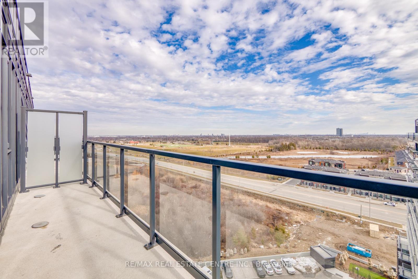 1207 - 225 Veterans Drive, Brampton (Northwest Brampton), Ontario  L7A 0B6 - Photo 11 - W12473889