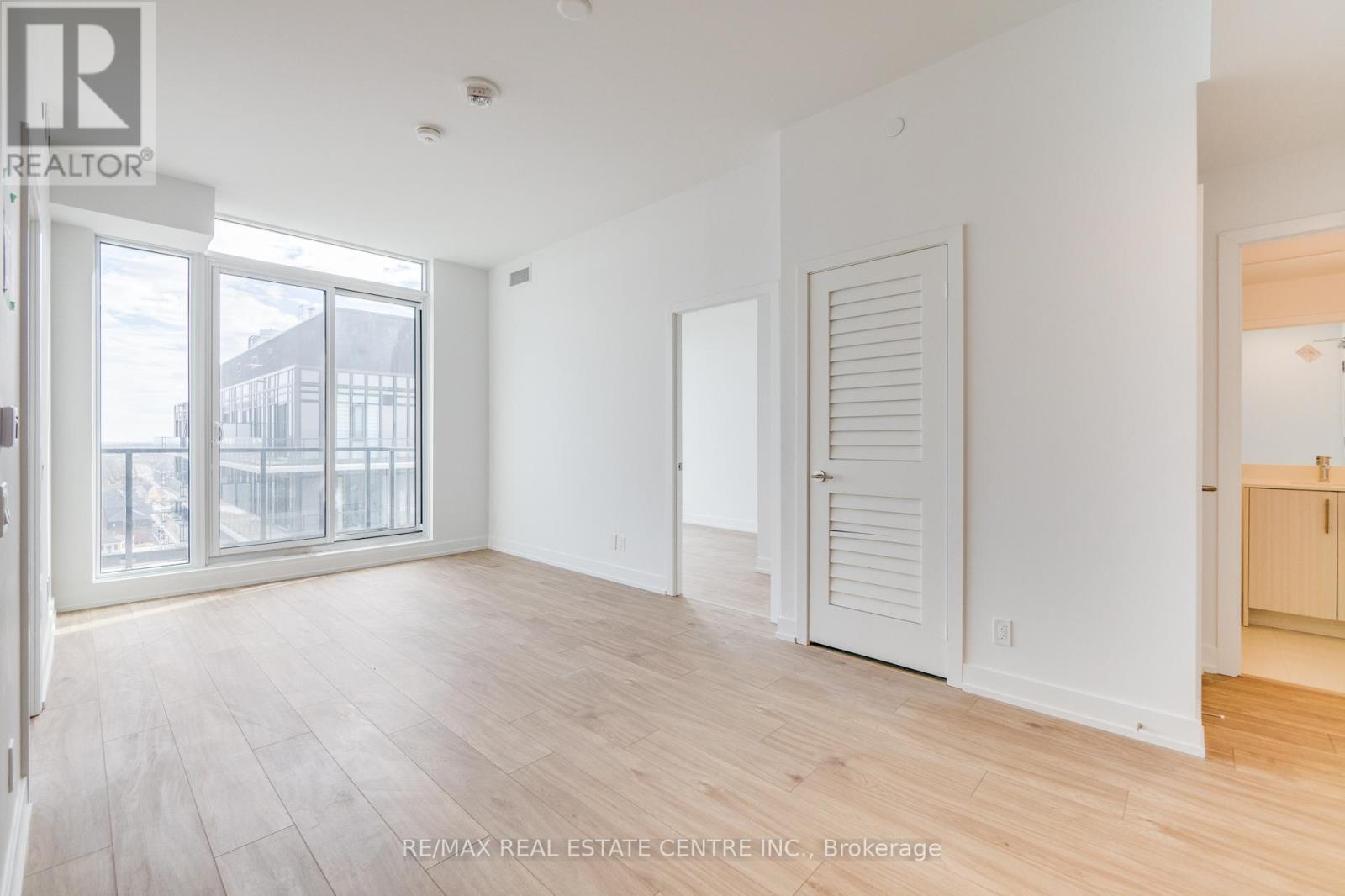 1207 - 225 Veterans Drive, Brampton (Northwest Brampton), Ontario  L7A 0B6 - Photo 9 - W12473889