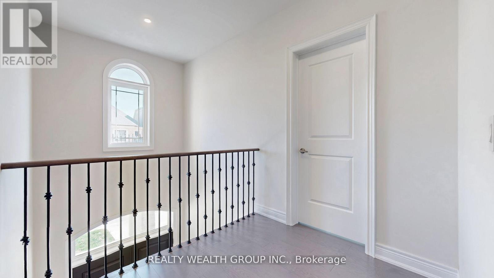2421 Irene Crescent, Oakville, Ontario  L6H 7C5 - Photo 18 - W12473894