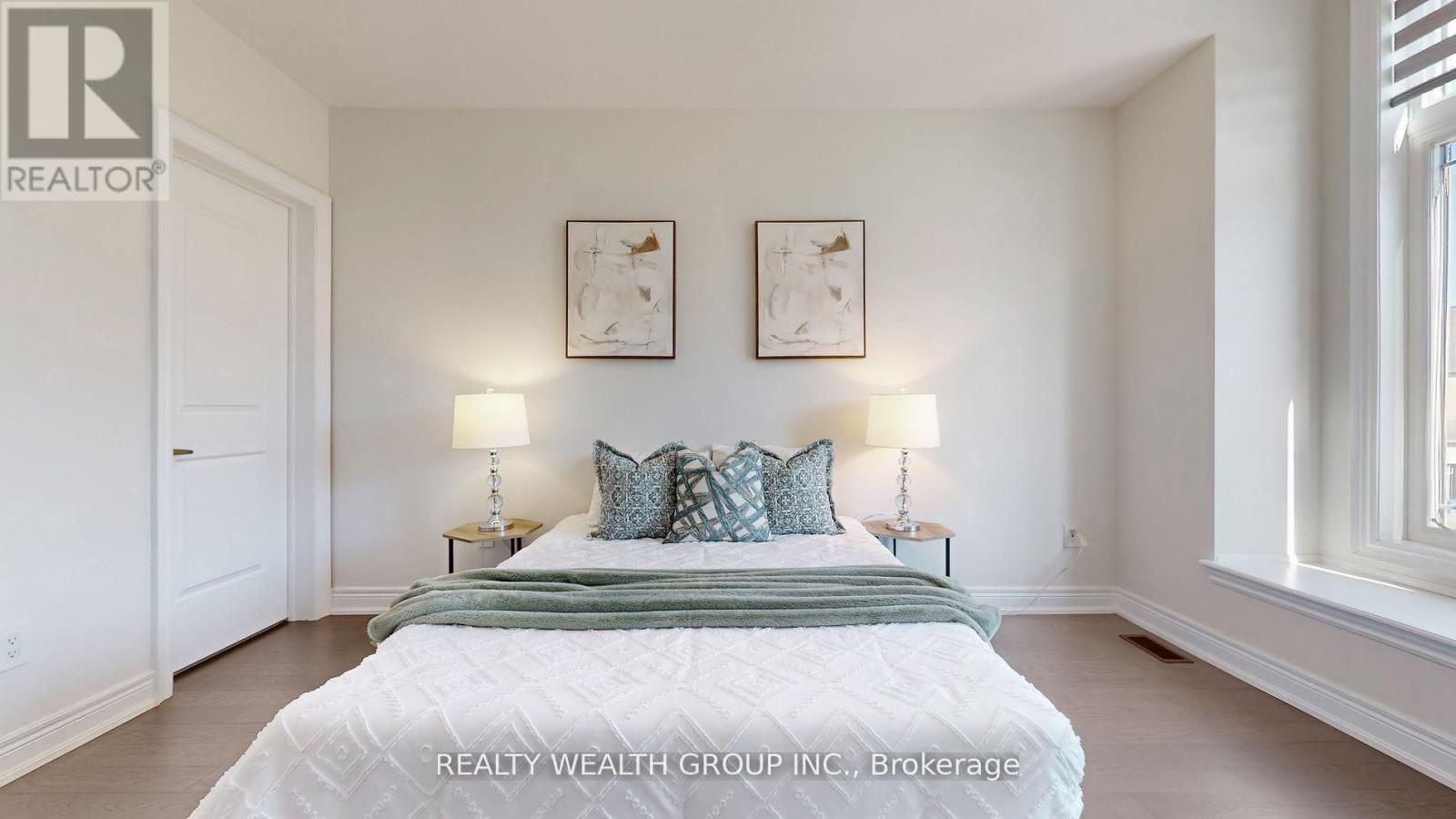 2421 Irene Crescent, Oakville, Ontario  L6H 7C5 - Photo 25 - W12473894