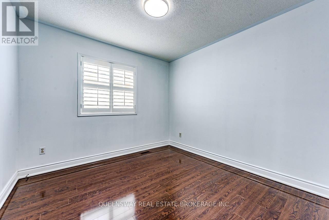 12 Dandelion Road, Brampton, Ontario  L6R 1X3 - Photo 38 - W12473951