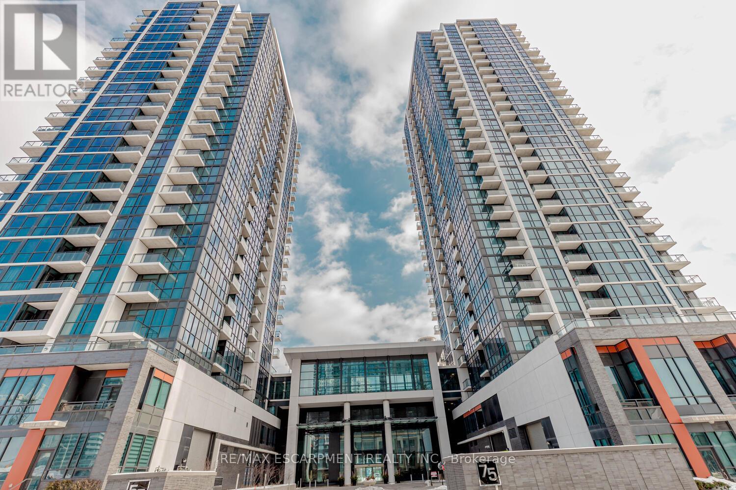 302 - 75 Eglinton Avenue W, Mississauga, Ontario  L5R 0E5 - Photo 3 - W12473953