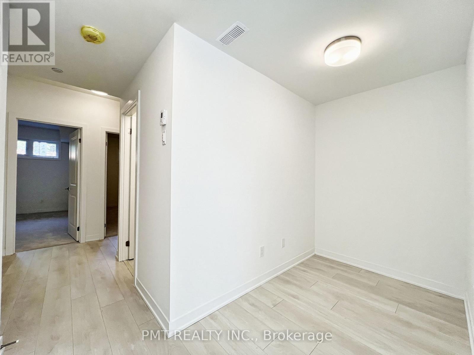 1 - 4045 Hickory Drive, Mississauga, Ontario  L4W 0G6 - Photo 18 - W12473955