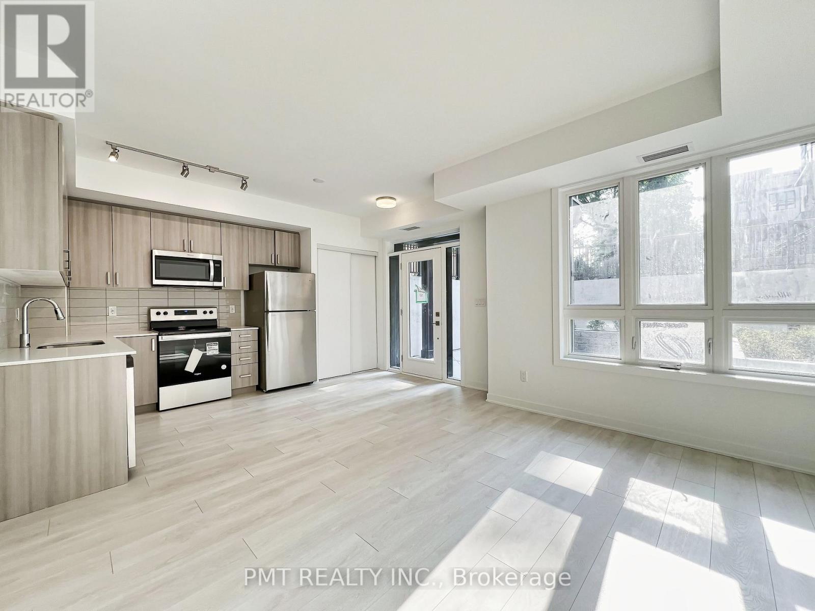 1 - 4045 Hickory Drive, Mississauga, Ontario  L4W 0G6 - Photo 3 - W12473955