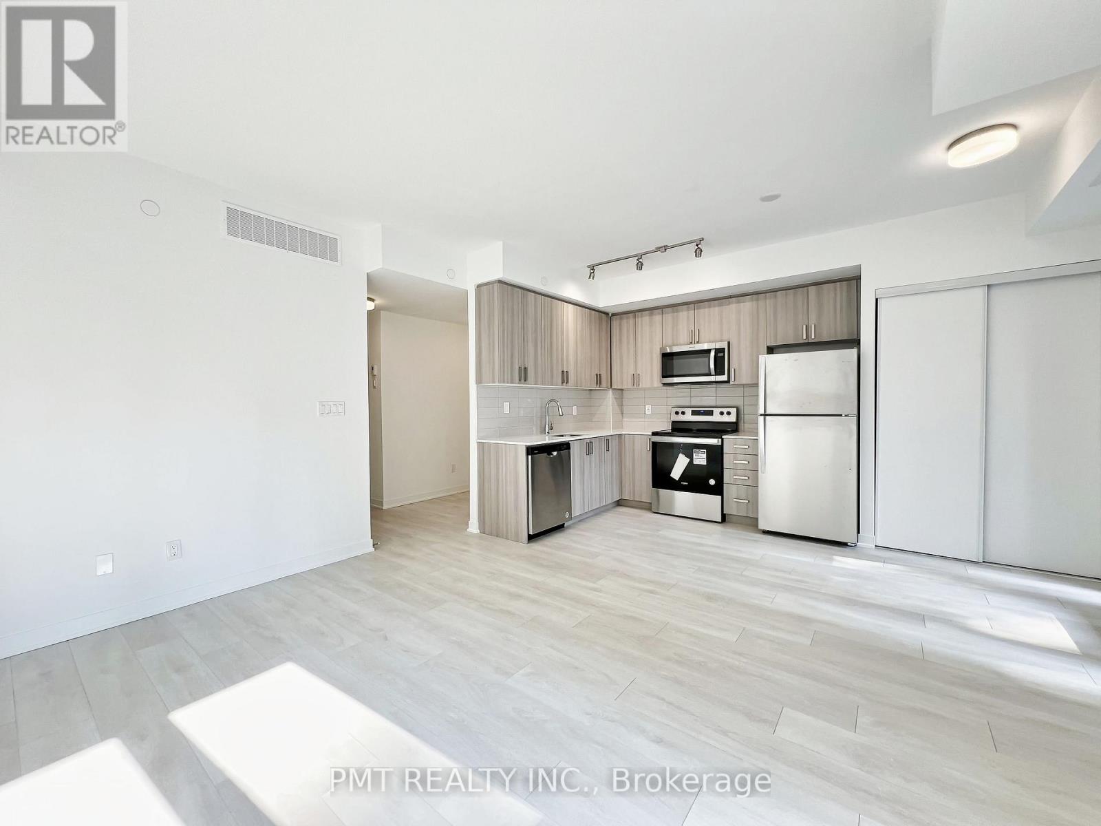 1 - 4045 Hickory Drive, Mississauga, Ontario  L4W 0G6 - Photo 4 - W12473955