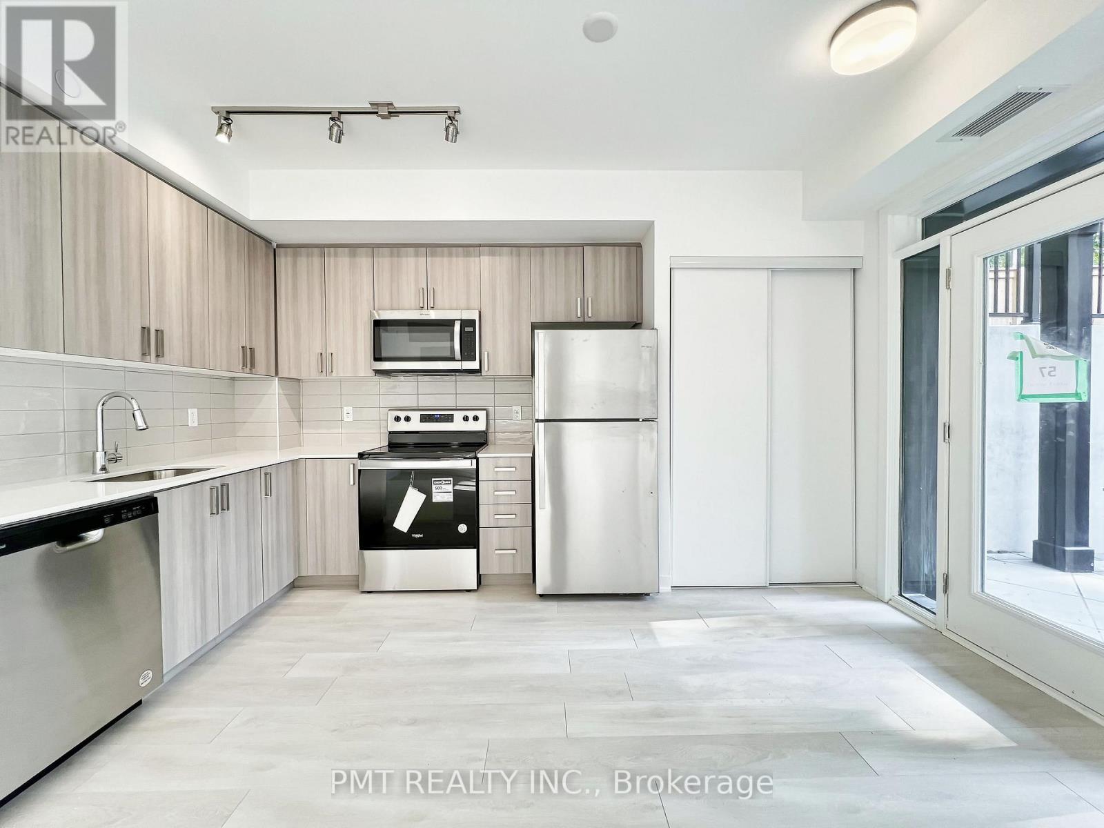 1 - 4045 Hickory Drive, Mississauga, Ontario  L4W 0G6 - Photo 8 - W12473955