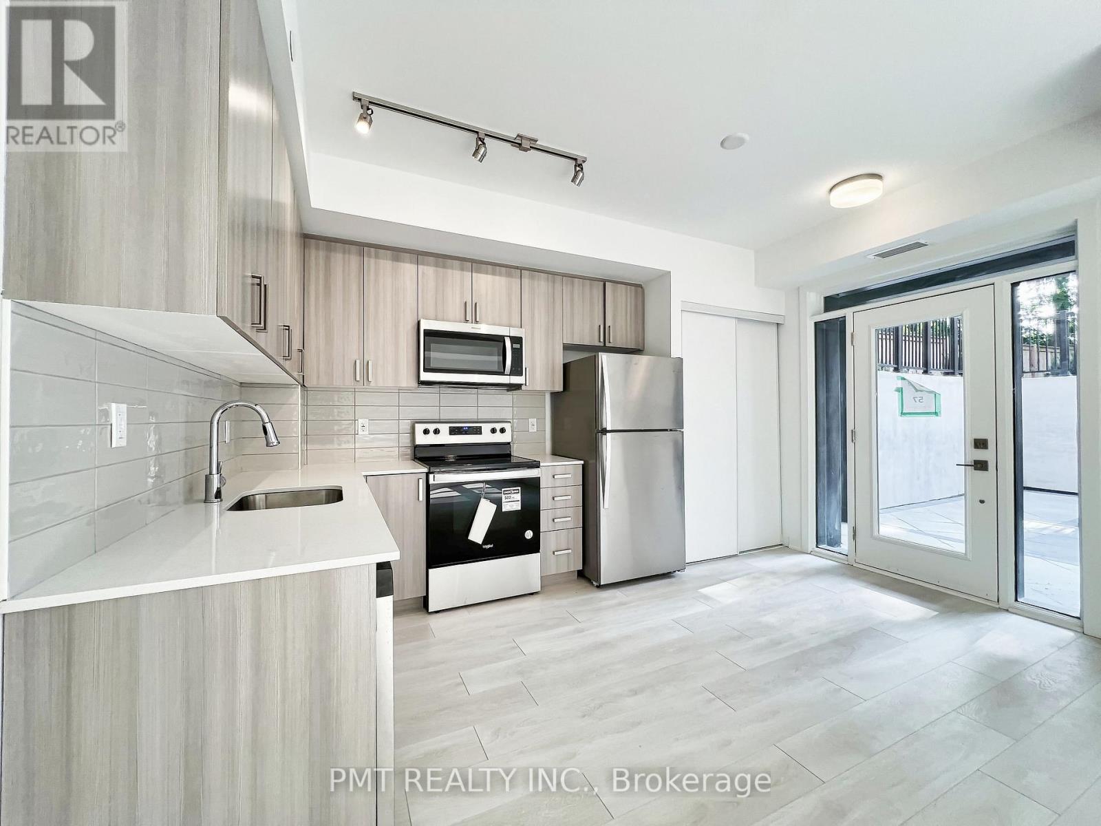 1 - 4045 Hickory Drive, Mississauga, Ontario  L4W 0G6 - Photo 9 - W12473955