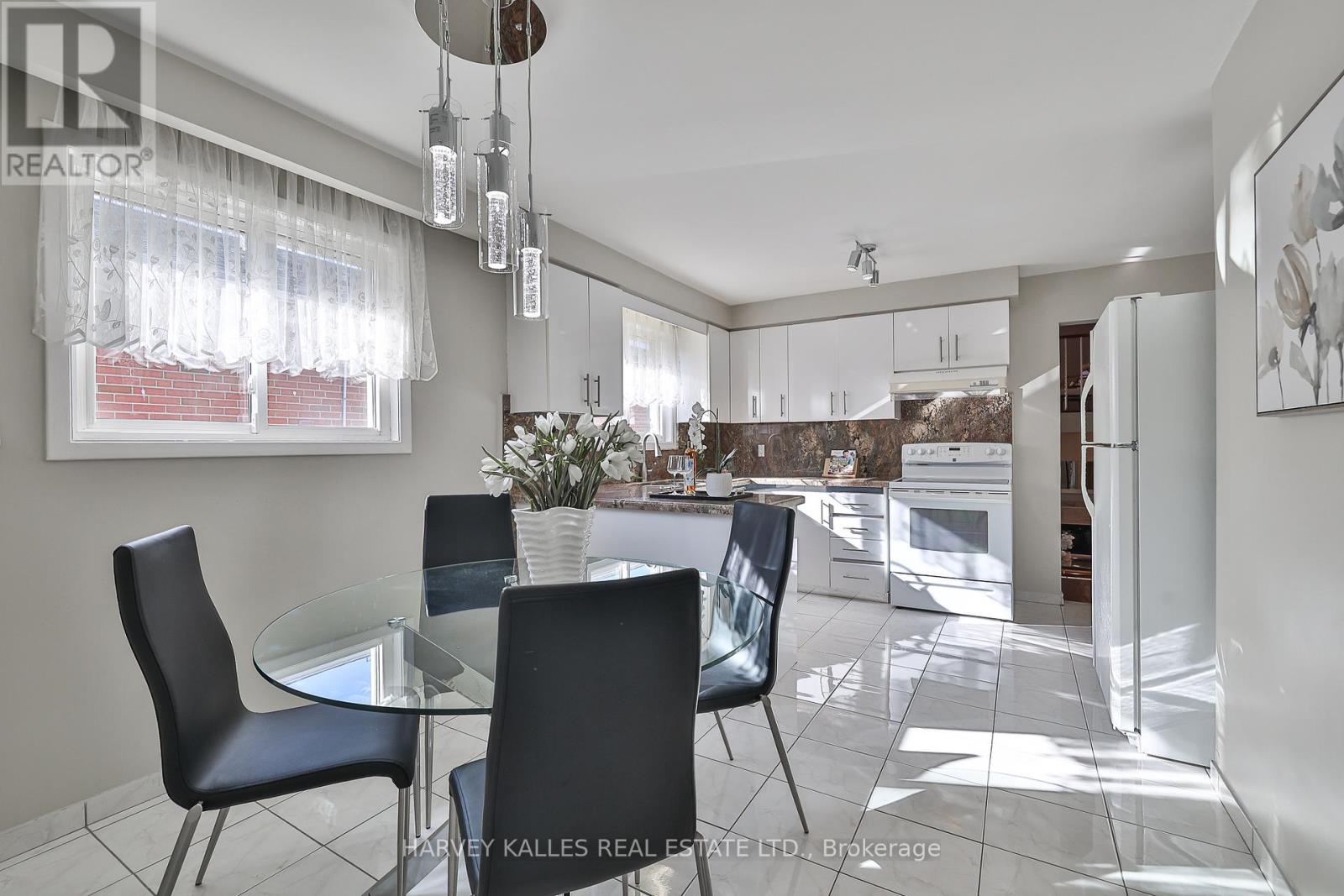 6 Lucifer Drive, Toronto (Pleasant View), Ontario  M2J 4E7 - Photo 16 - C12473975
