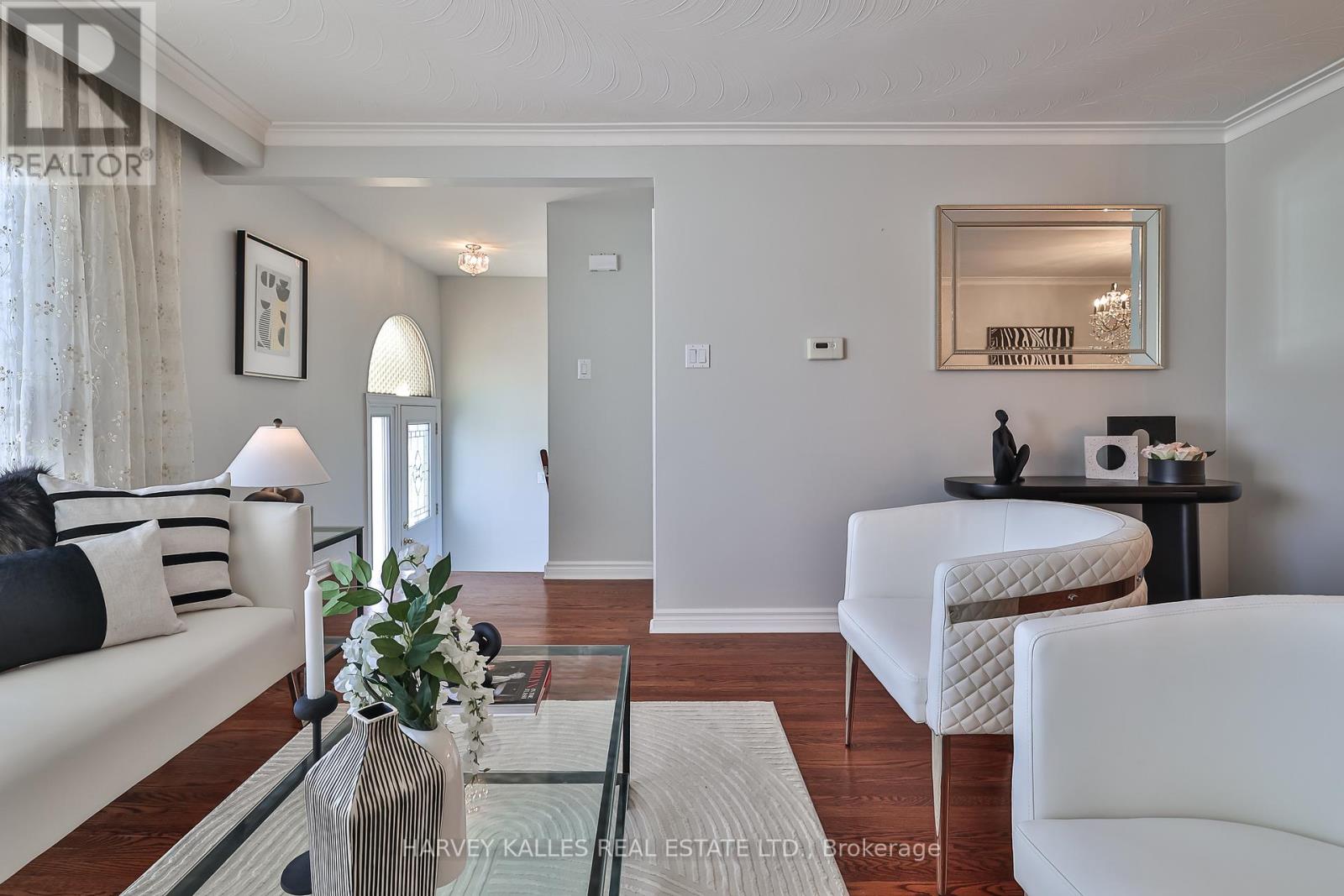 6 Lucifer Drive, Toronto (Pleasant View), Ontario  M2J 4E7 - Photo 3 - C12473975
