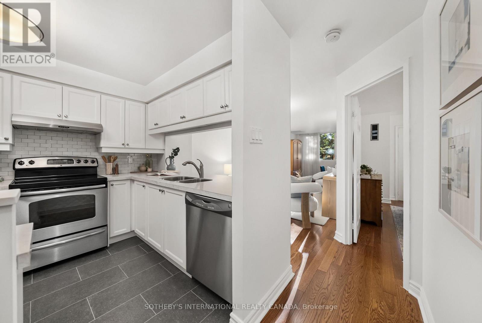 209 - 356 Mcrae Drive, Toronto (Leaside), Ontario  M4G 4G4 - Photo 13 - C12473982