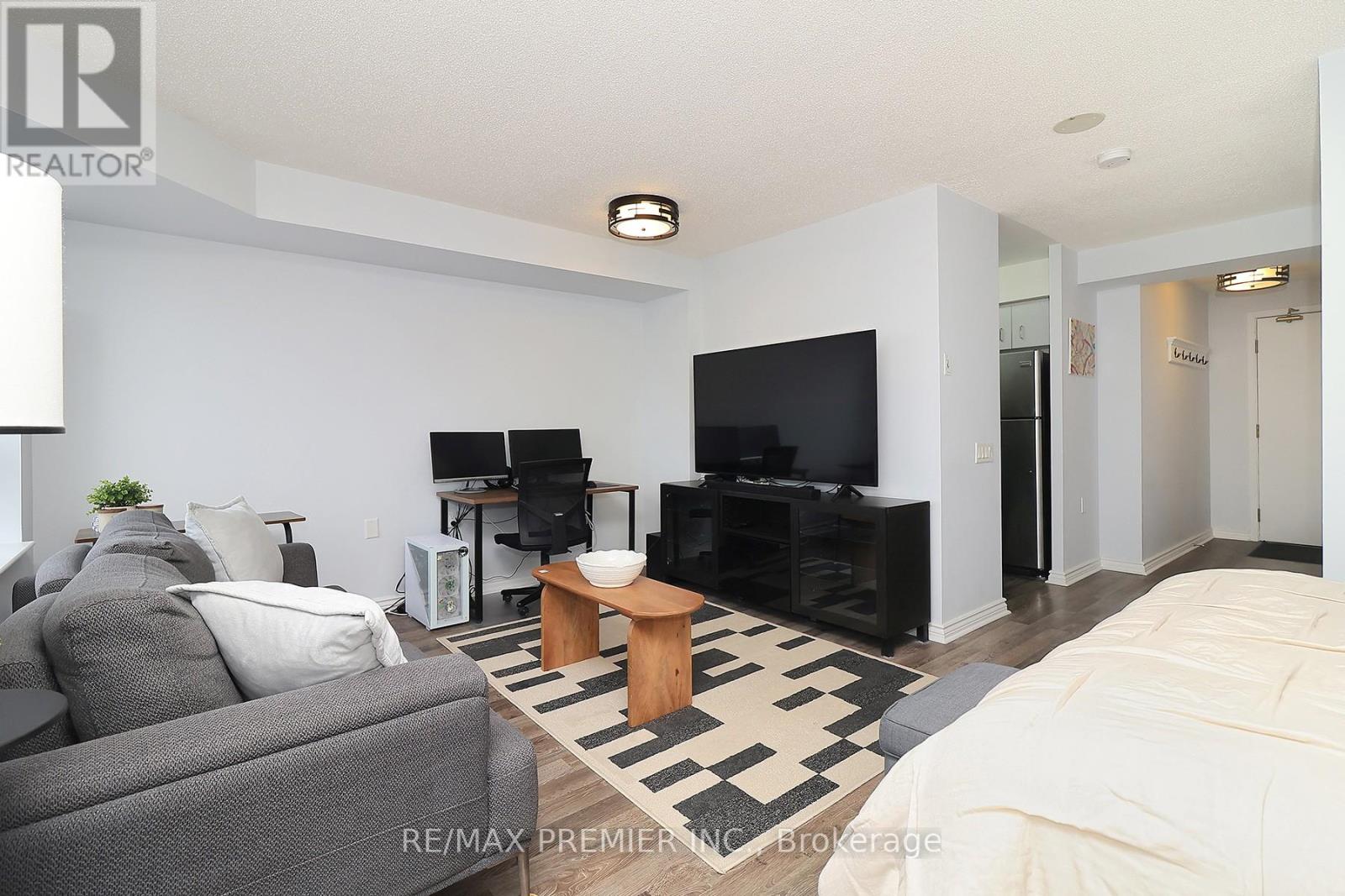 721 - 650 Lawrence Avenue, Toronto (Englemount-Lawrence), Ontario  M6A 3E8 - Photo 13 - C12473993