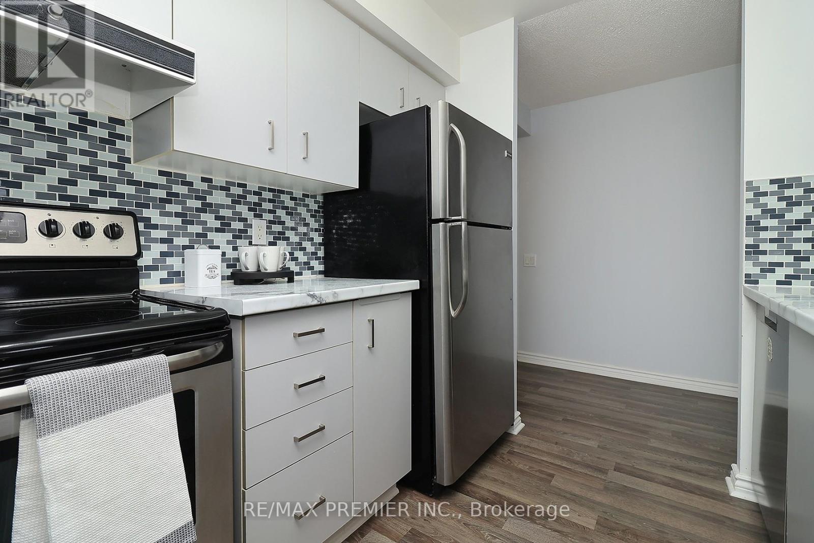 721 - 650 Lawrence Avenue, Toronto (Englemount-Lawrence), Ontario  M6A 3E8 - Photo 7 - C12473993