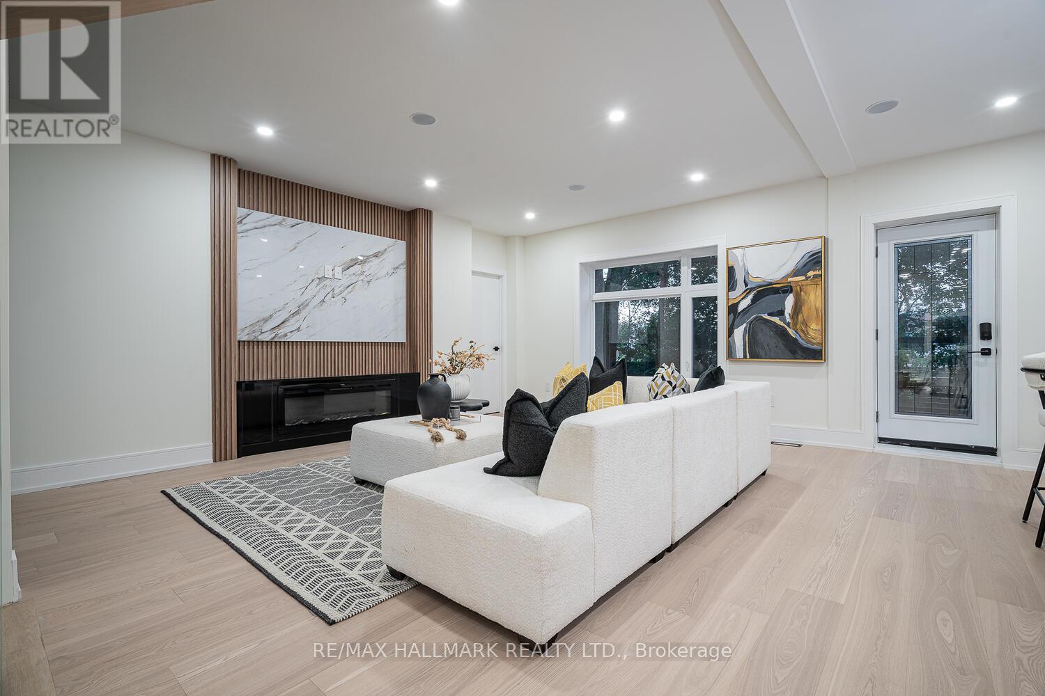116 Kennard Avenue, Toronto (Bathurst Manor), Ontario  M3H 4M4 - Photo 15 - C12474001