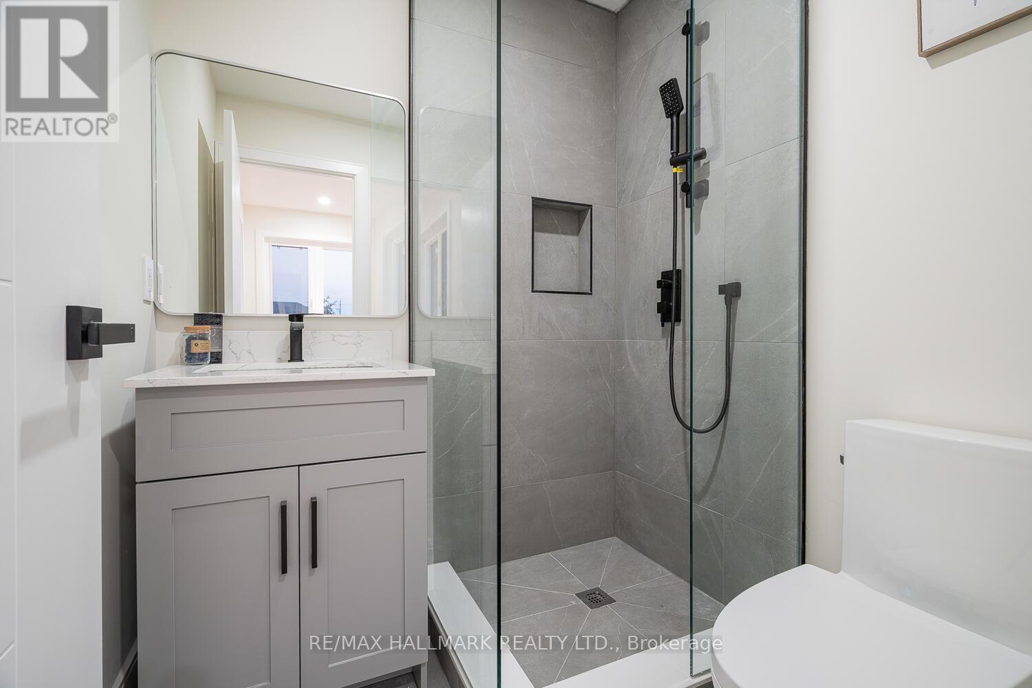 116 Kennard Avenue, Toronto (Bathurst Manor), Ontario  M3H 4M4 - Photo 38 - C12474001