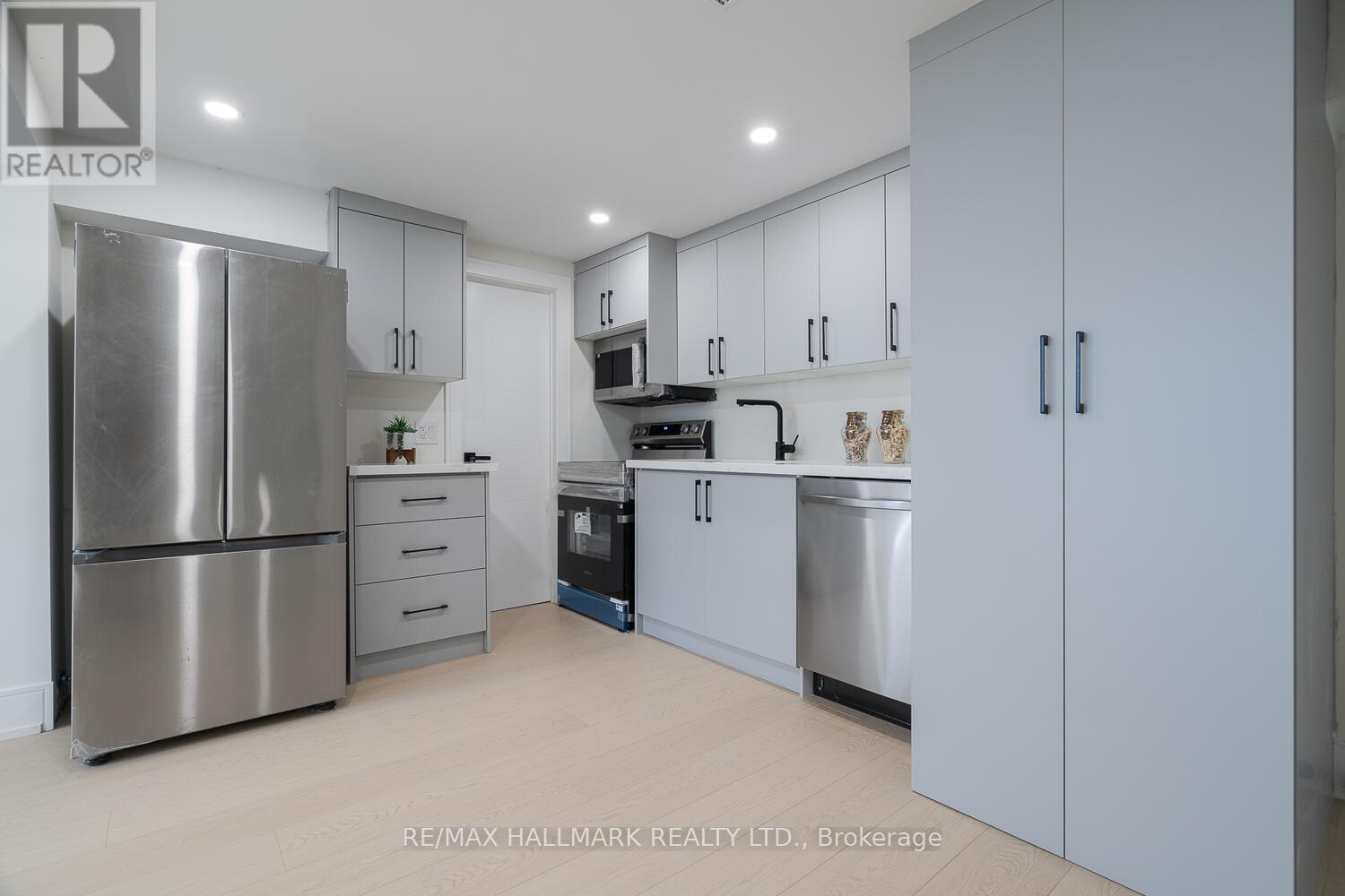 116 Kennard Avenue, Toronto (Bathurst Manor), Ontario  M3H 4M4 - Photo 41 - C12474001
