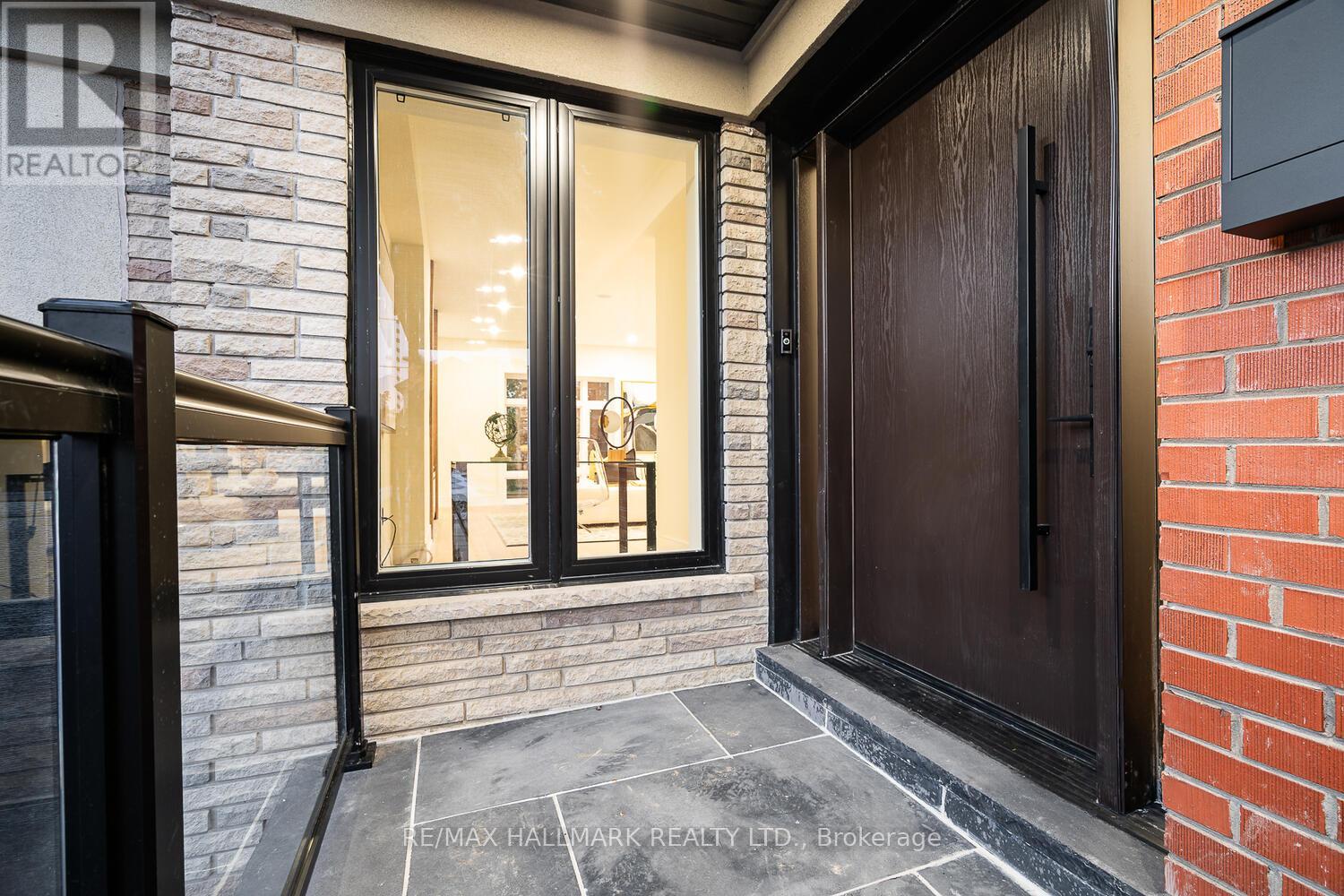 116 Kennard Avenue, Toronto (Bathurst Manor), Ontario  M3H 4M4 - Photo 6 - C12474001