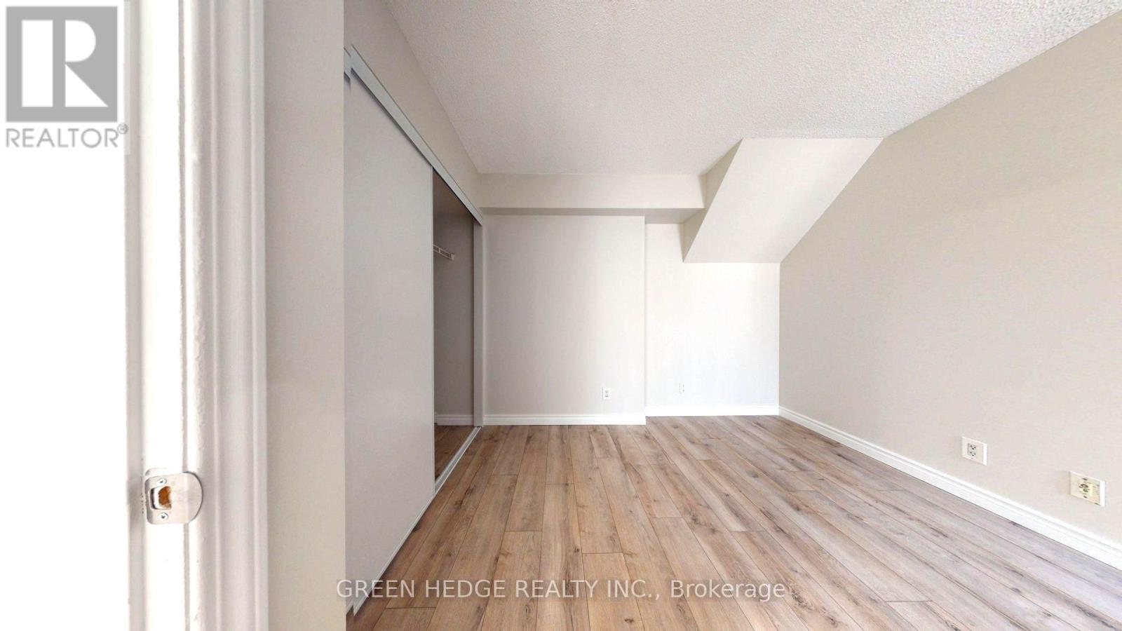 418 - 12 Douro Street, Toronto (Niagara), Ontario  M6K 3M4 - Photo 10 - C12474030