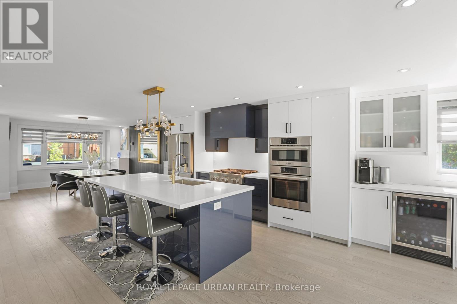 182 Parkview Hill Crescent, Toronto, Ontario  M4B 1R8 - Photo 10 - E12474028