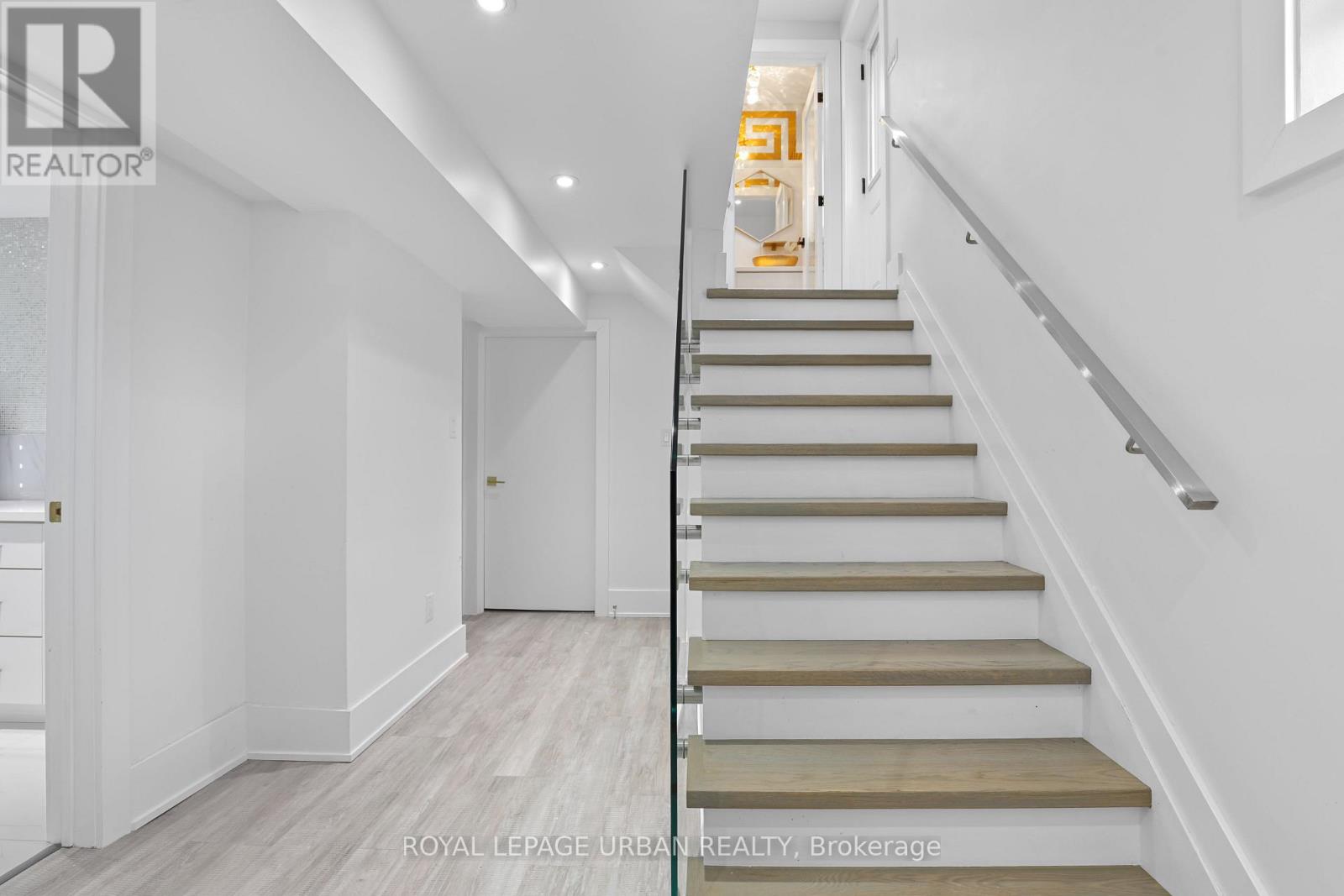 182 Parkview Hill Crescent, Toronto, Ontario  M4B 1R8 - Photo 33 - E12474028