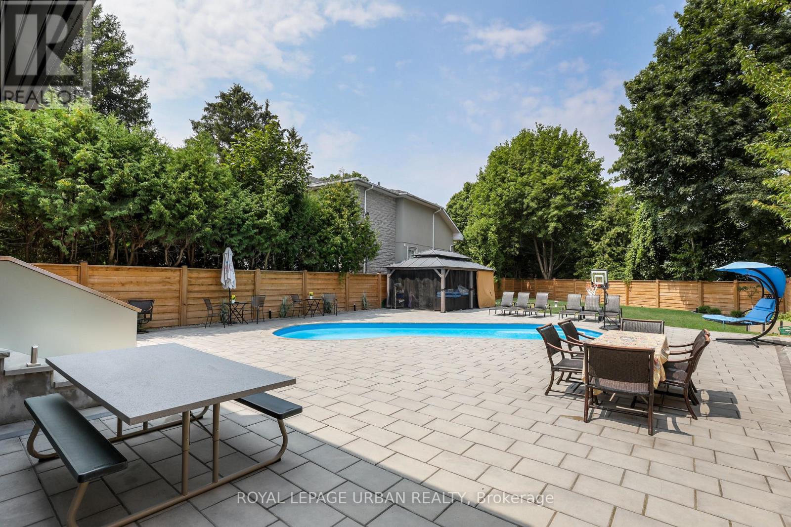 182 Parkview Hill Crescent, Toronto, Ontario  M4B 1R8 - Photo 39 - E12474028