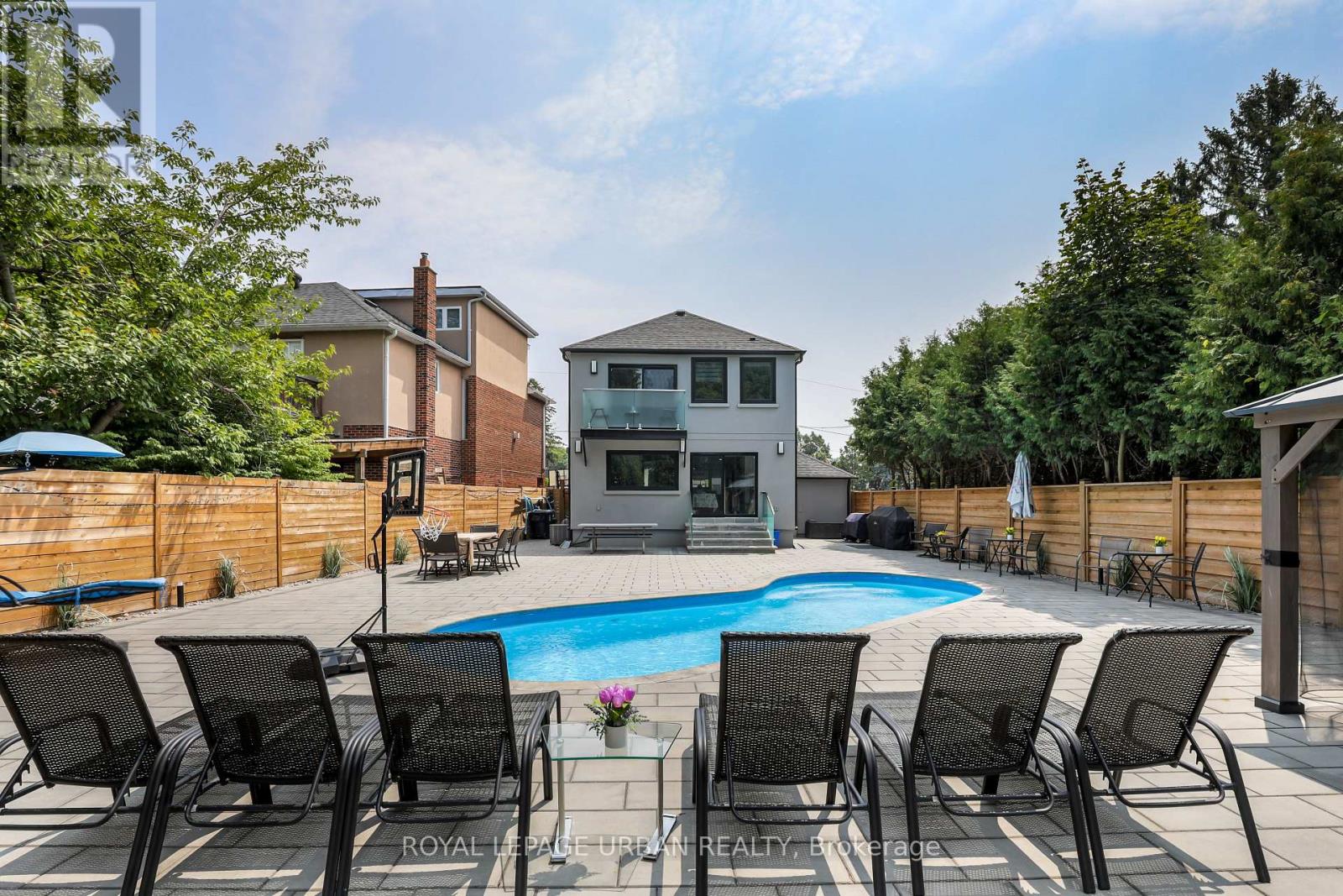 182 Parkview Hill Crescent, Toronto, Ontario  M4B 1R8 - Photo 45 - E12474028