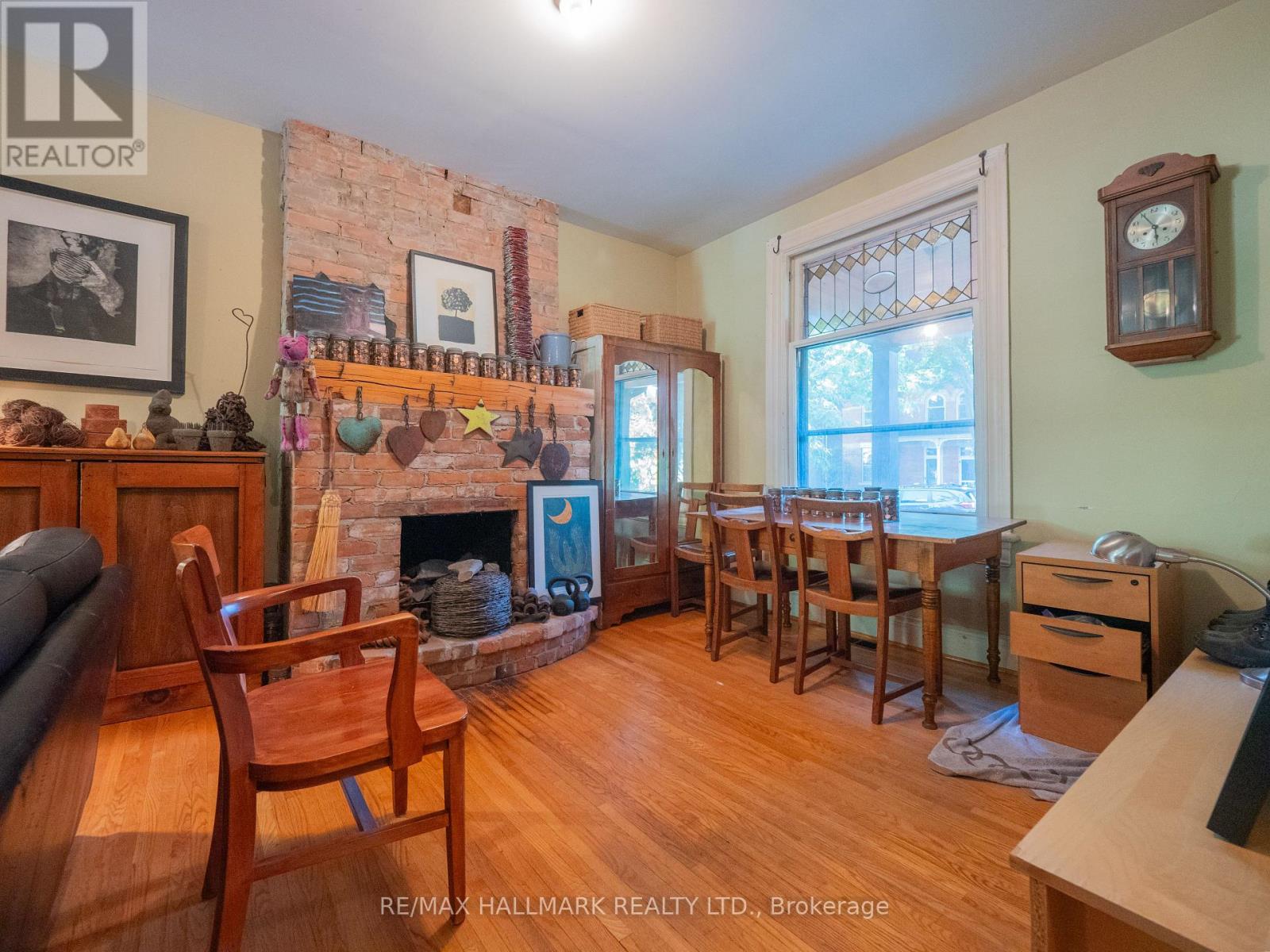 116 Victor Avenue, Toronto, Ontario  M4K 1A8 - Photo 14 - E12474035