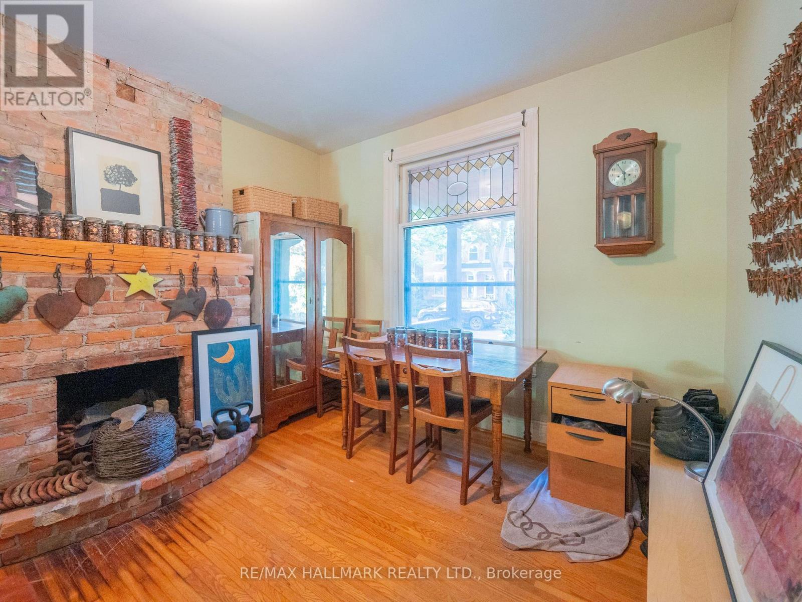 116 Victor Avenue, Toronto, Ontario  M4K 1A8 - Photo 15 - E12474035