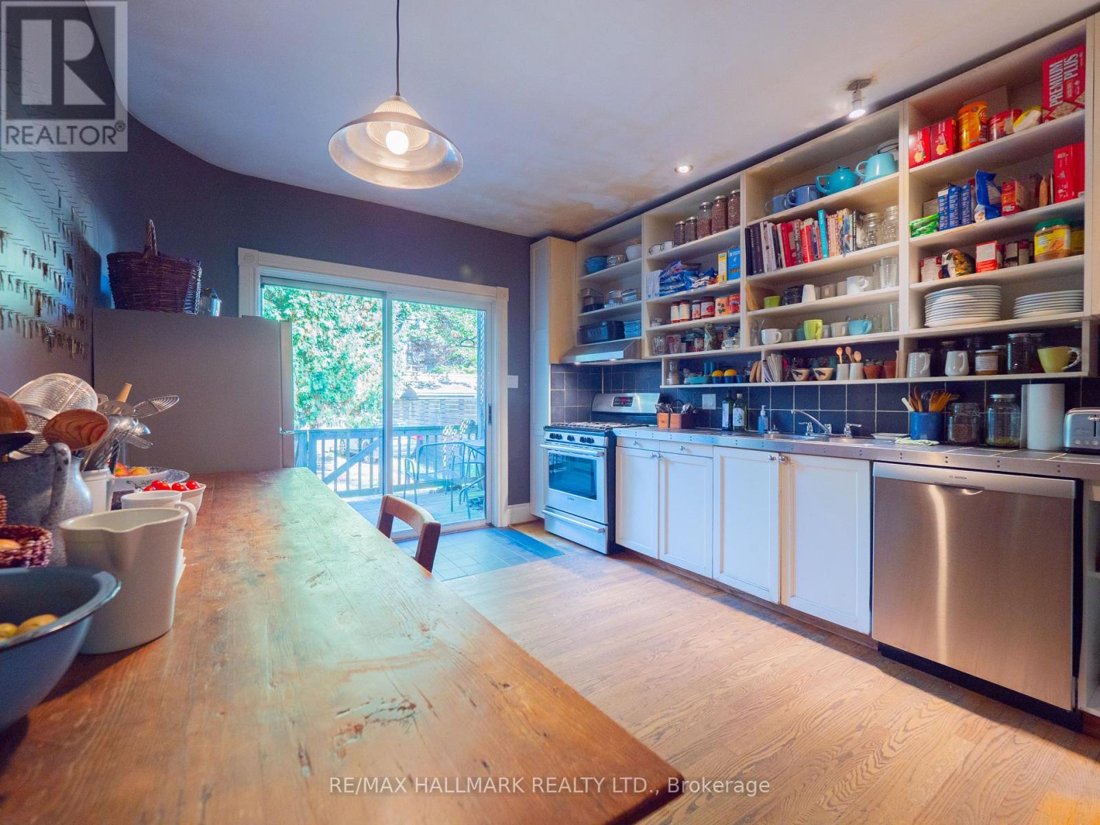 116 Victor Avenue, Toronto, Ontario  M4K 1A8 - Photo 18 - E12474035