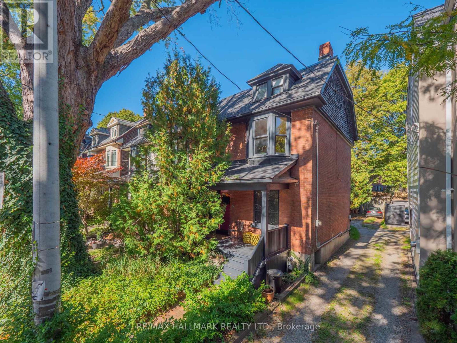 116 Victor Avenue, Toronto, Ontario  M4K 1A8 - Photo 2 - E12474035