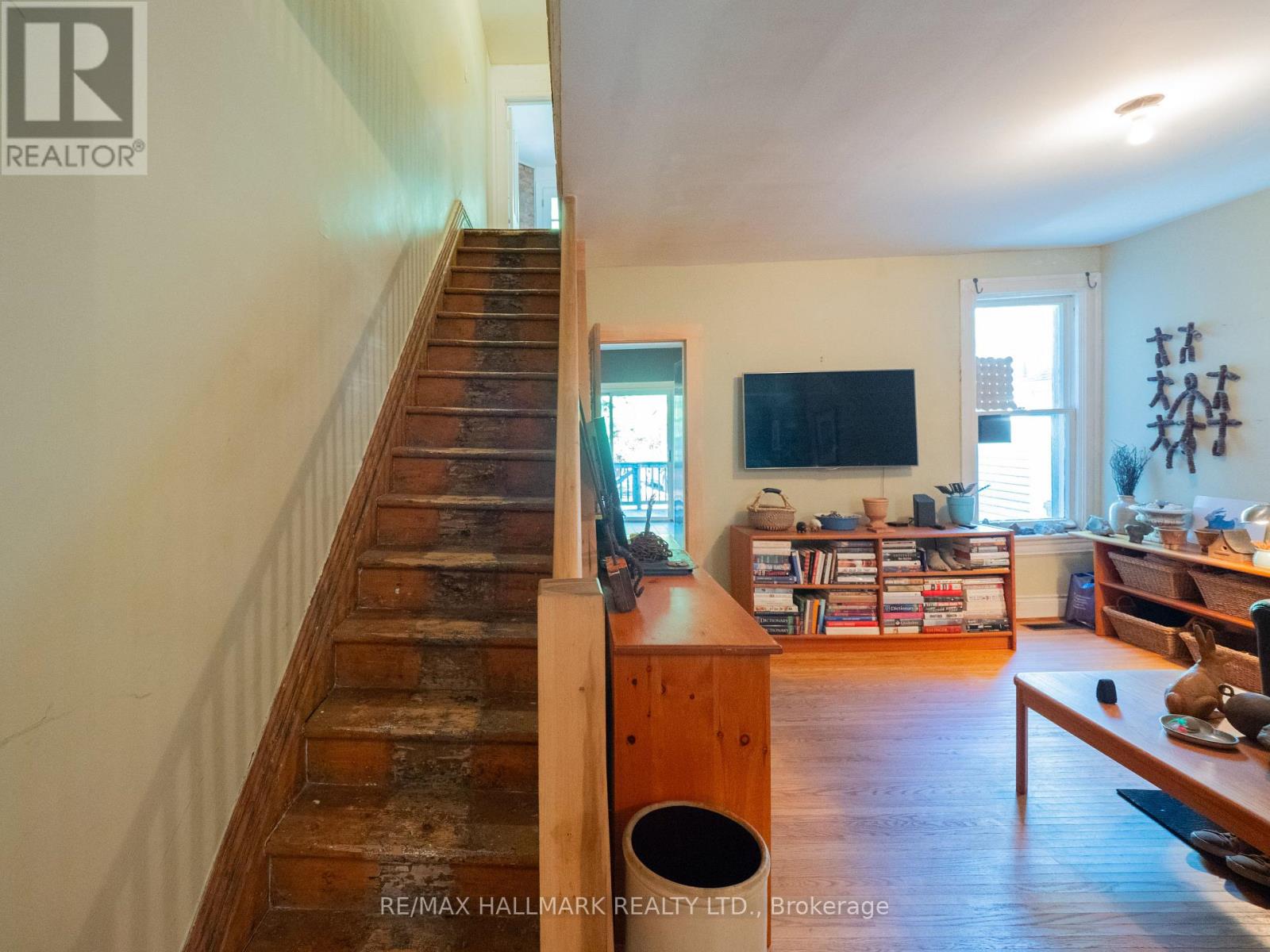 116 Victor Avenue, Toronto, Ontario  M4K 1A8 - Photo 21 - E12474035