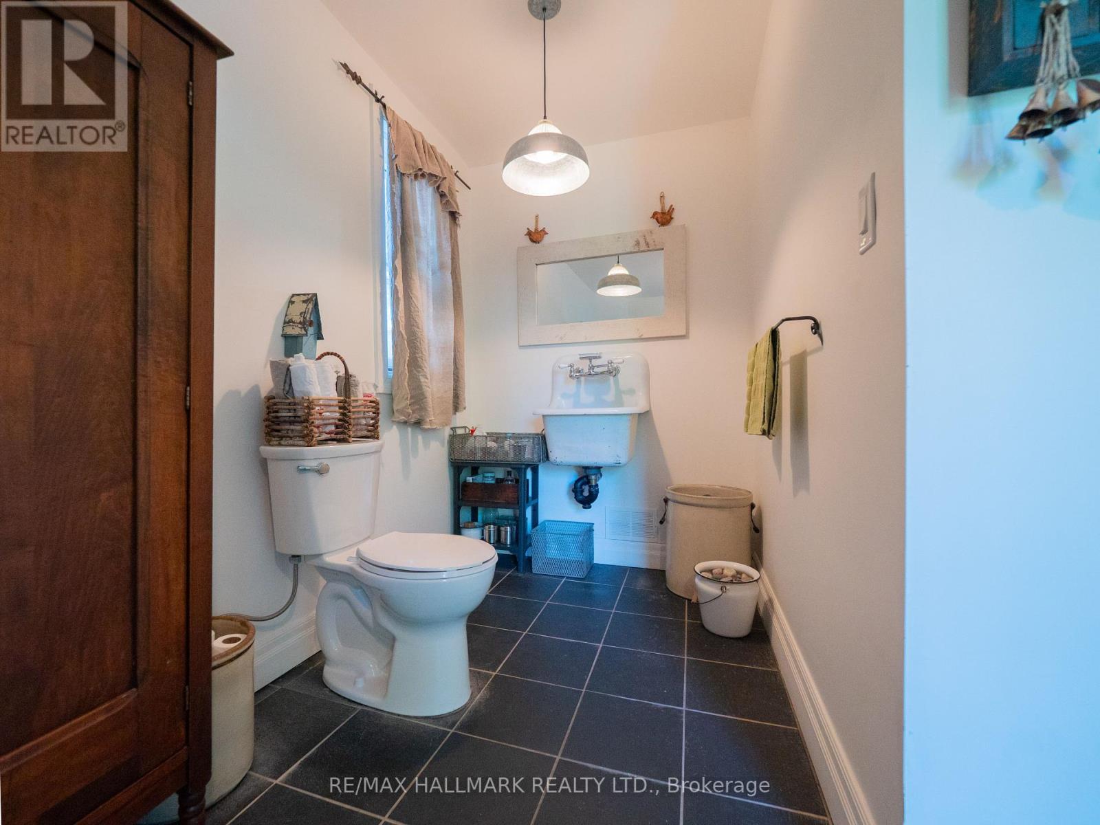 116 Victor Avenue, Toronto, Ontario  M4K 1A8 - Photo 31 - E12474035