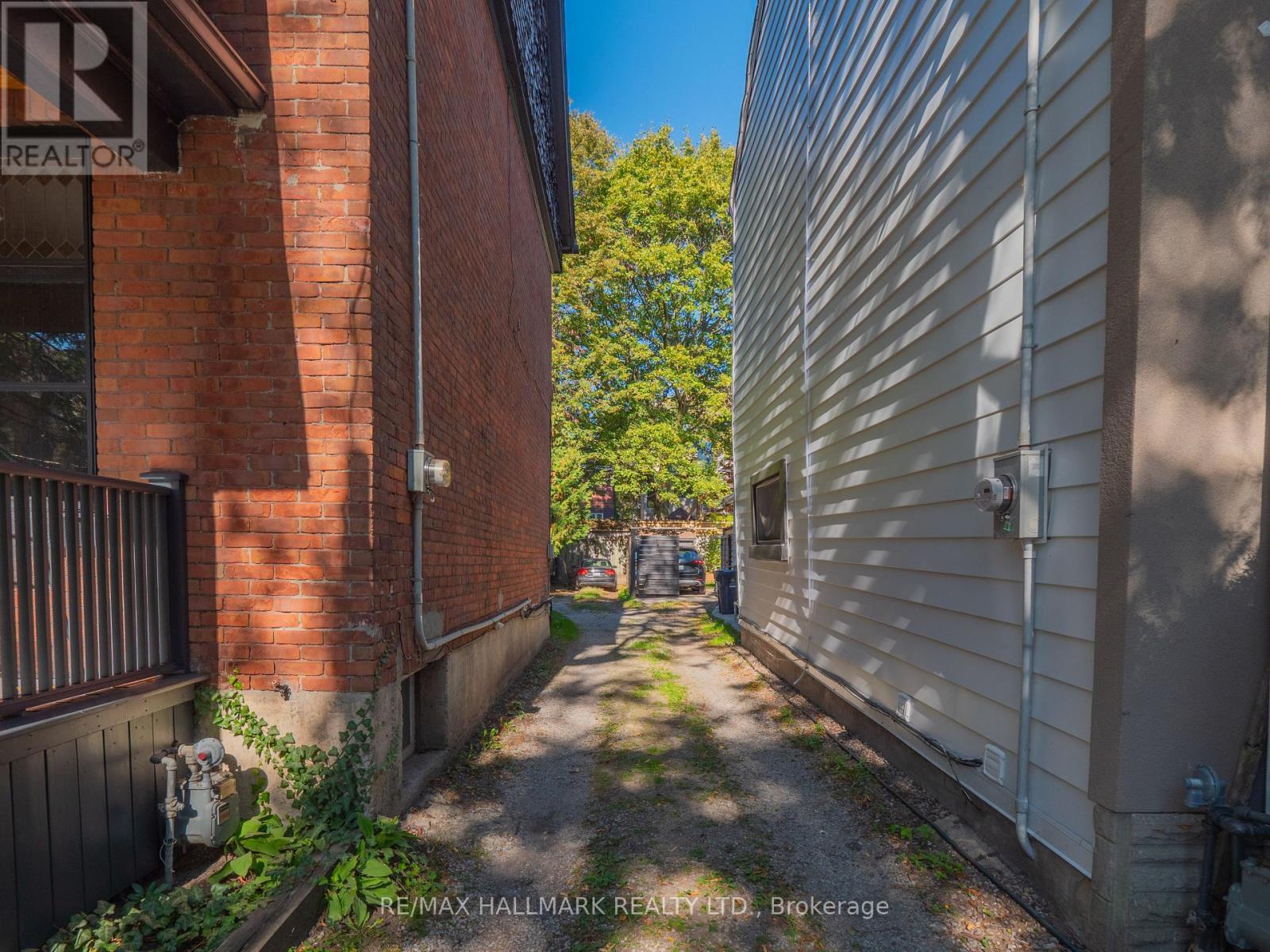 116 Victor Avenue, Toronto, Ontario  M4K 1A8 - Photo 45 - E12474035
