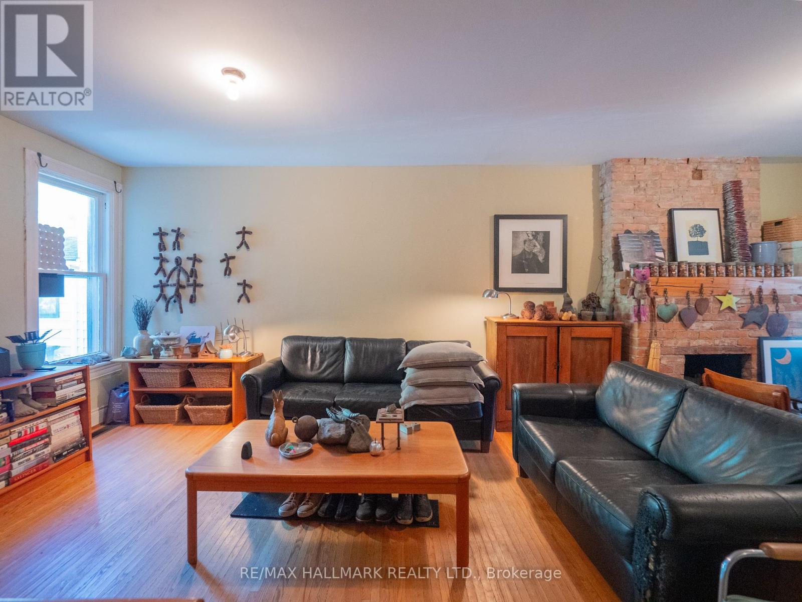 116 Victor Avenue, Toronto, Ontario  M4K 1A8 - Photo 7 - E12474035