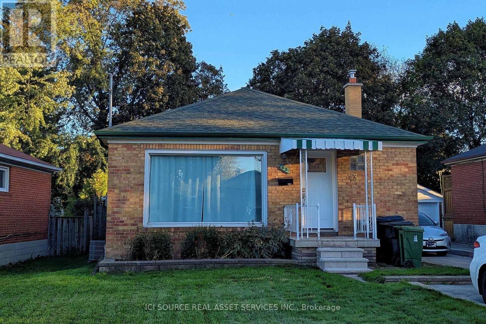 Main Floor - 43 Tansley Avenue, Toronto, Ontario  M1J 1P2 - Photo 1 - E12474097