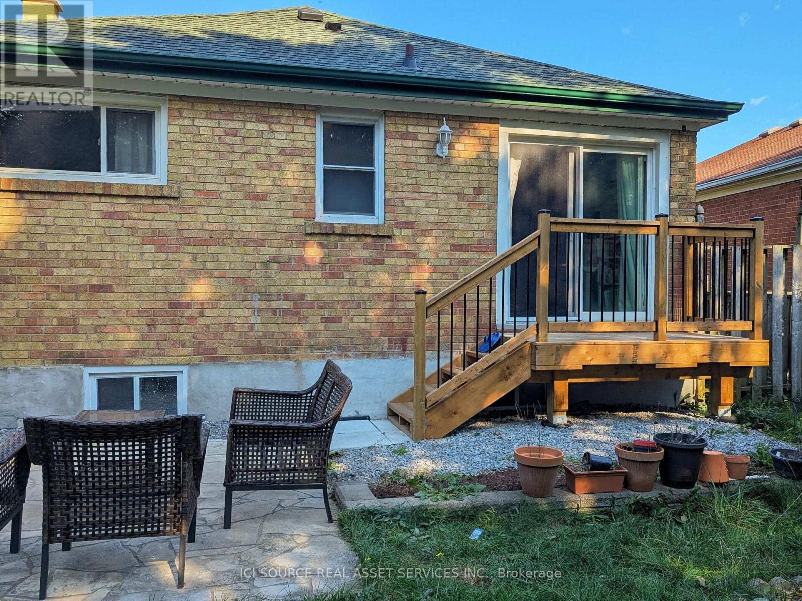 Main Floor - 43 Tansley Avenue, Toronto, Ontario  M1J 1P2 - Photo 14 - E12474097