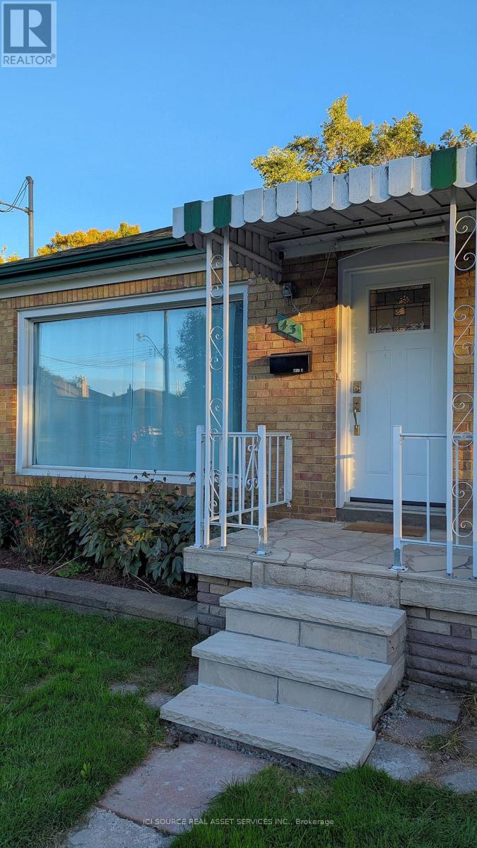 Main Floor - 43 Tansley Avenue, Toronto, Ontario  M1J 1P2 - Photo 2 - E12474097