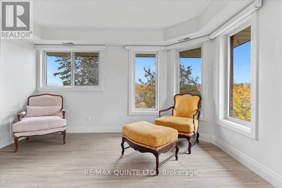 321 - 8 Talbot Street, Prince Edward County, Ontario K0K 2T0 - Photo 10 - X12473983