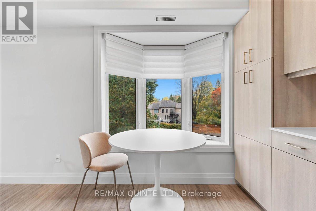 321 - 8 Talbot Street, Prince Edward County, Ontario K0K 2T0 - Photo 13 - X12473983