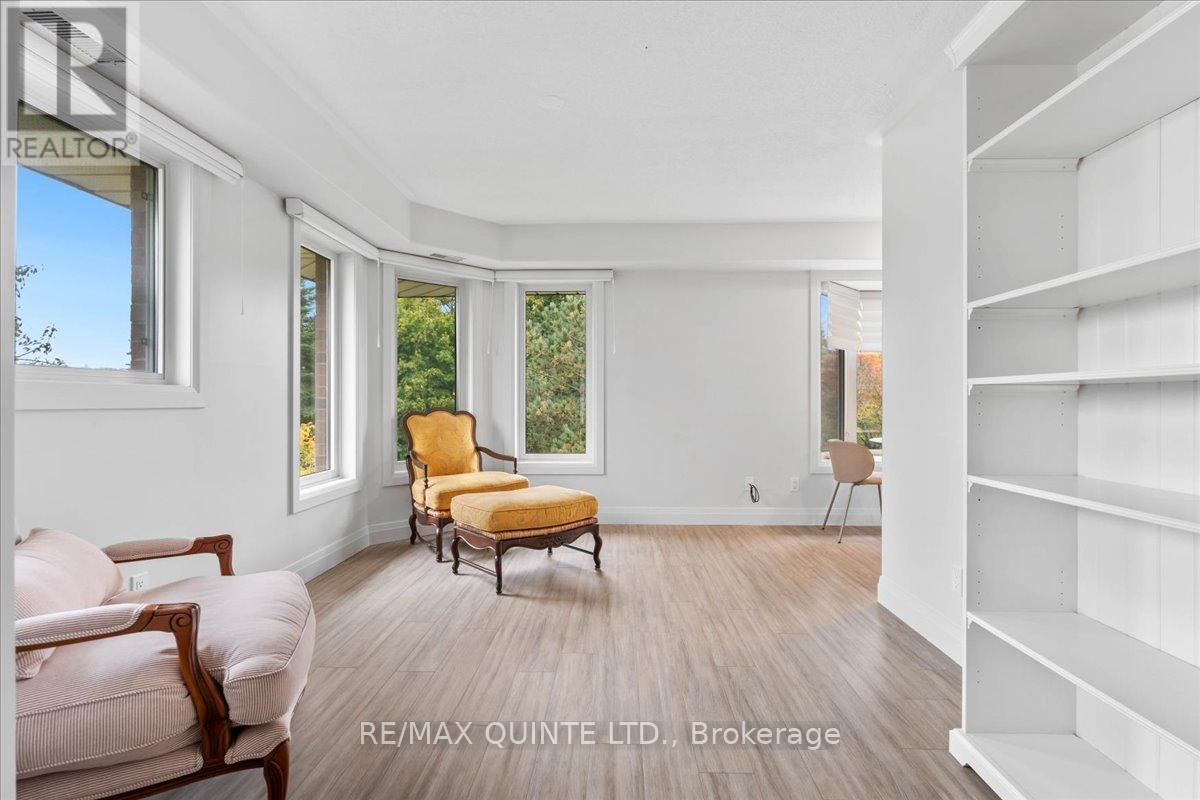 321 - 8 Talbot Street, Prince Edward County, Ontario K0K 2T0 - Photo 8 - X12473983