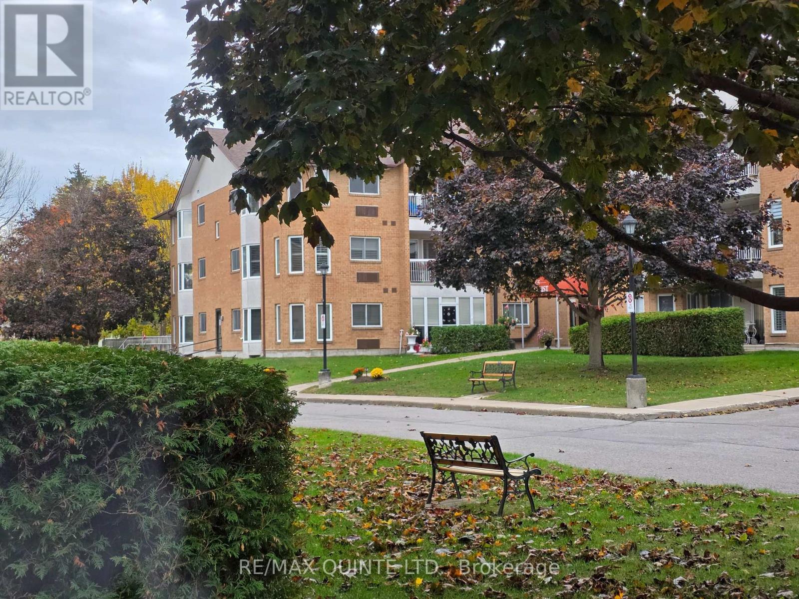 321 - 8 Talbot Street, Prince Edward County, Ontario K0K 2T0 - Photo 45 - X12473983