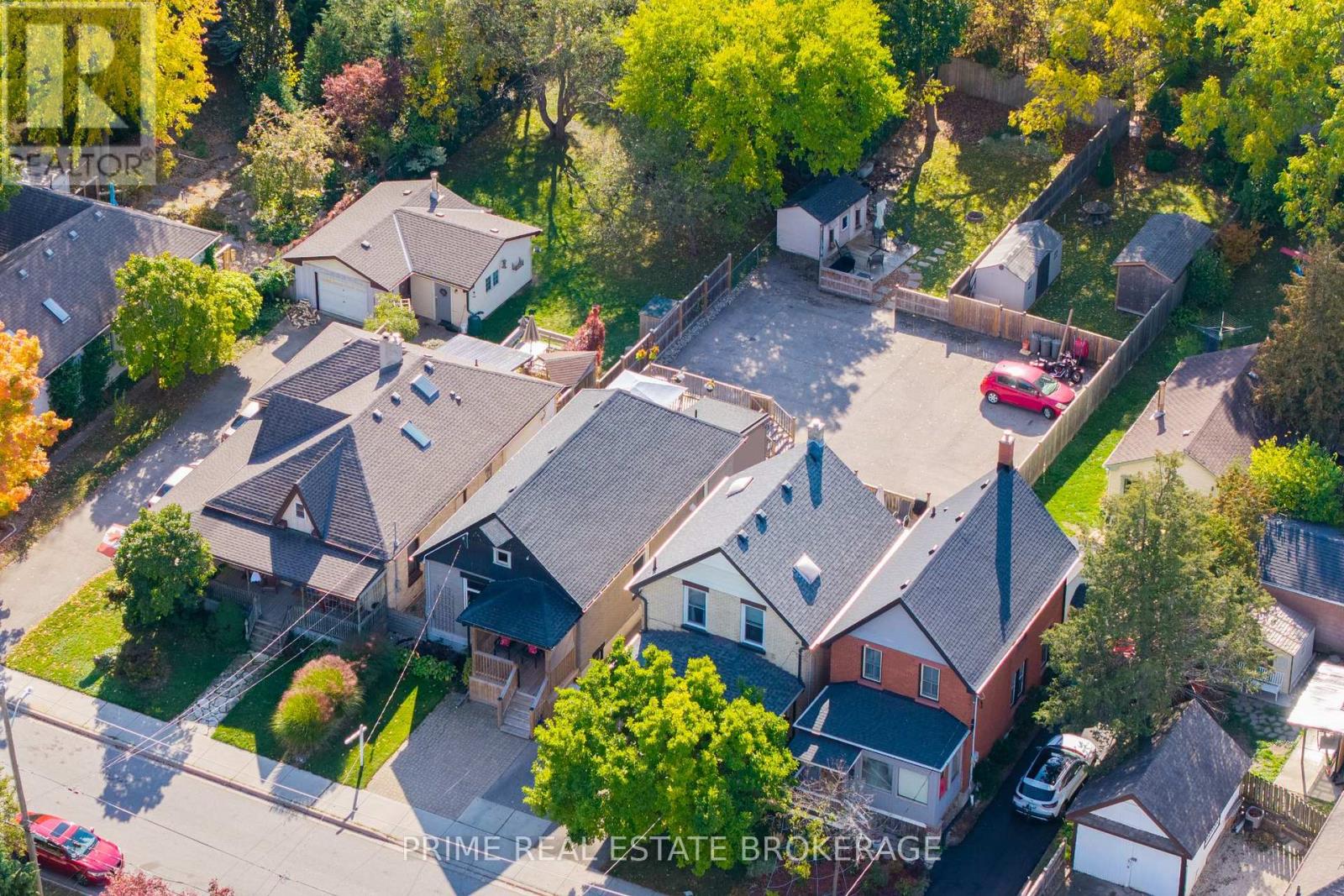 11 Briscoe Street E, London South, Ontario  N6C 1W8 - Photo 4 - X12473847