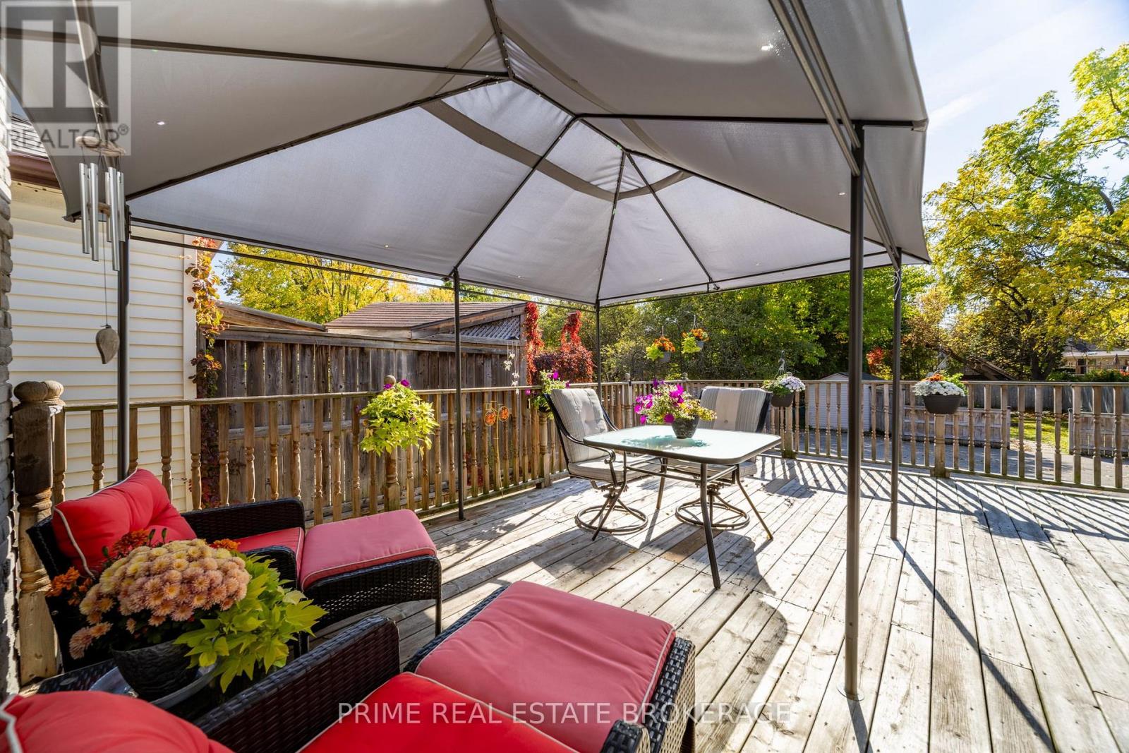 11 Briscoe Street E, London South, Ontario  N6C 1W8 - Photo 38 - X12473847