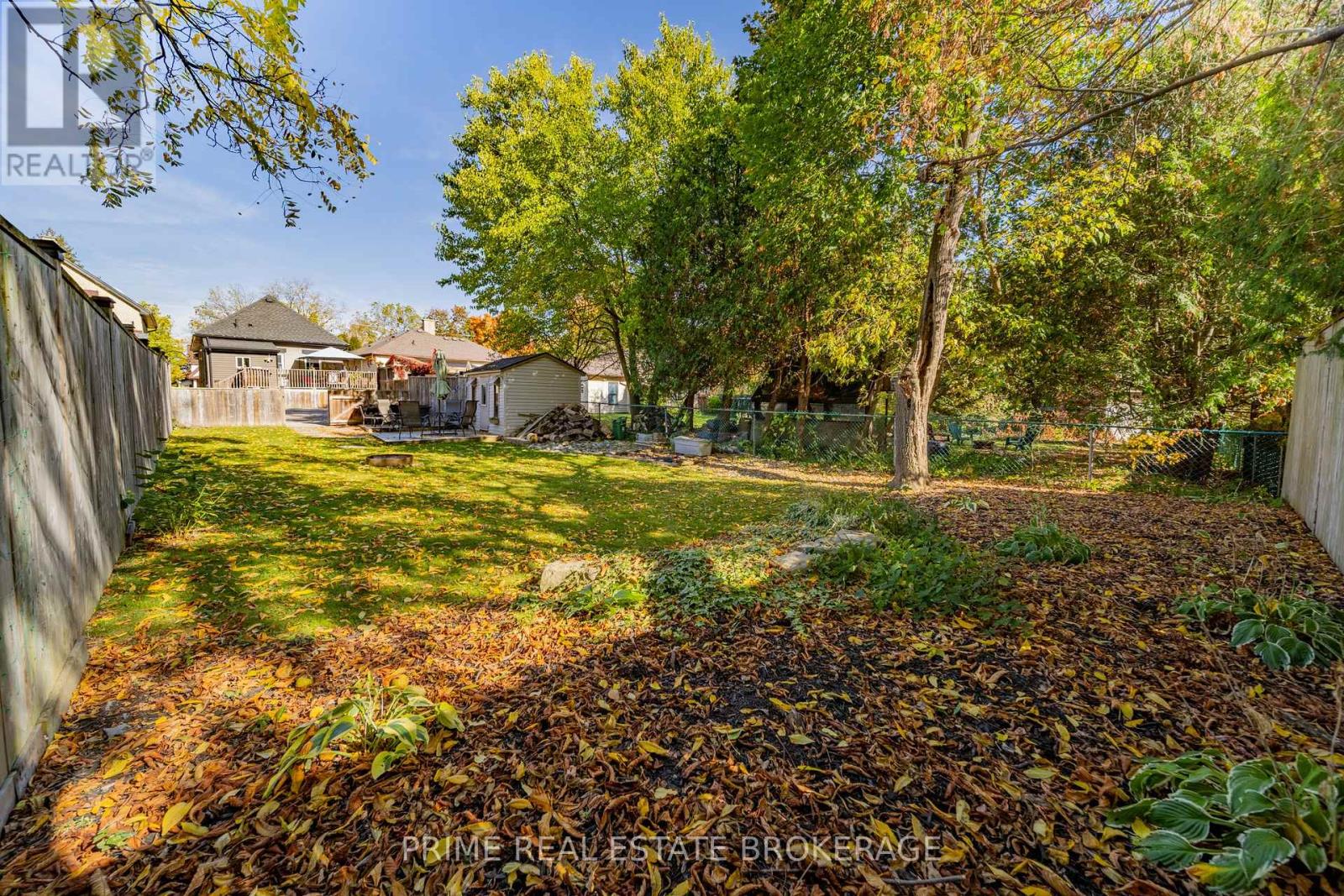 11 Briscoe Street E, London South, Ontario  N6C 1W8 - Photo 46 - X12473847