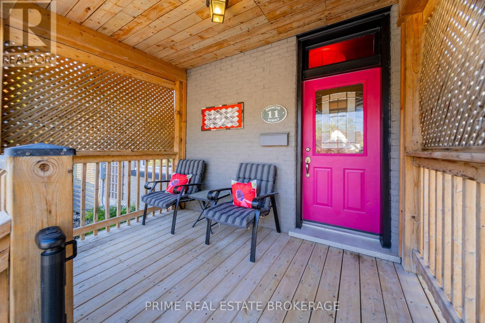 11 Briscoe Street E, London South, Ontario  N6C 1W8 - Photo 6 - X12473847