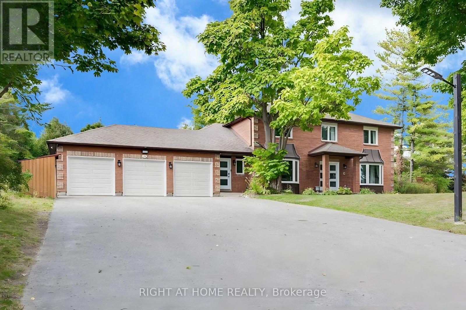 32 GRANDVIEW CRESCENT, bradford west gwillimbury (bradford), Ontario