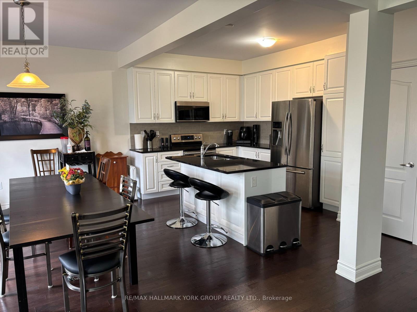 80 Briarfield Avenue, East Gwillimbury, Ontario  L9N 0P4 - Photo 2 - N12473999