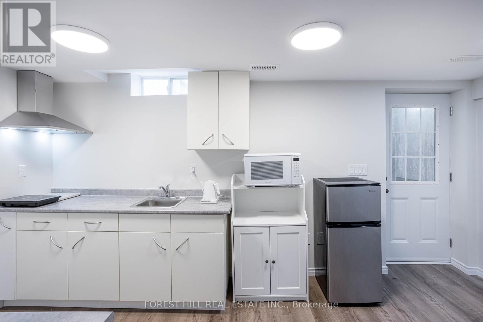 Lower A - 125 Brookmill Drive, Vaughan, Ontario  L4J 6L8 - Photo 10 - N12474066