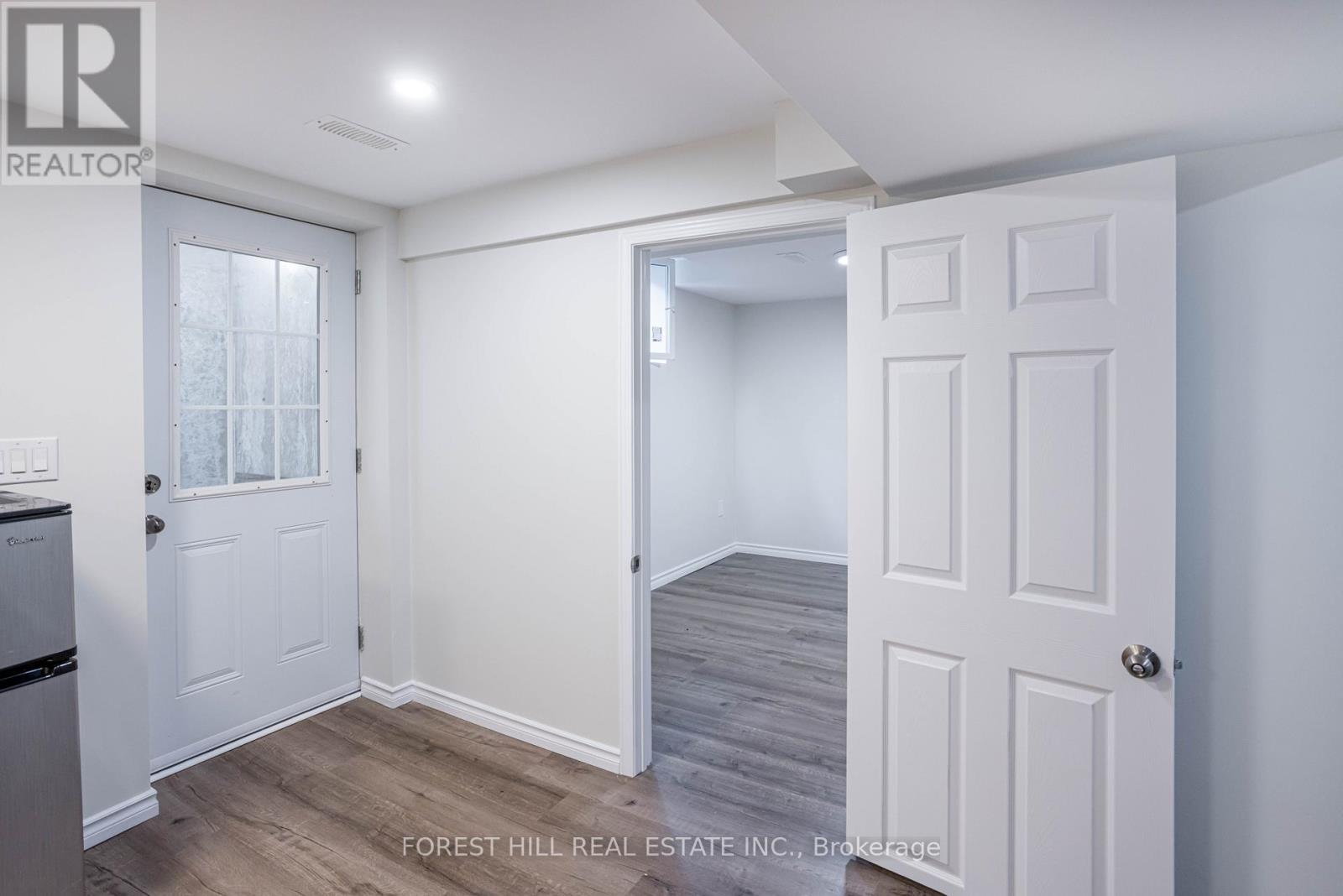 Lower A - 125 Brookmill Drive, Vaughan, Ontario  L4J 6L8 - Photo 11 - N12474066